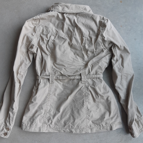Utility jacket with belt - Picture 3 of 5